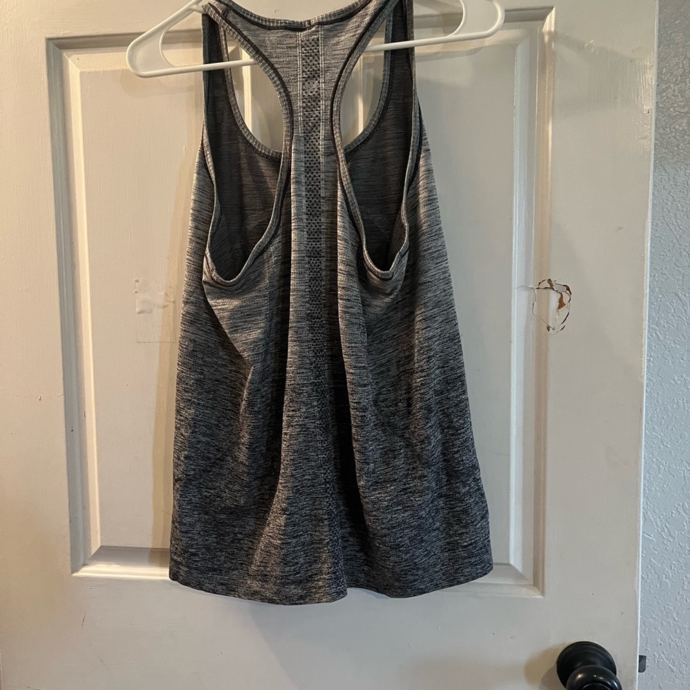 Lululemon top - Picture 2 of 3